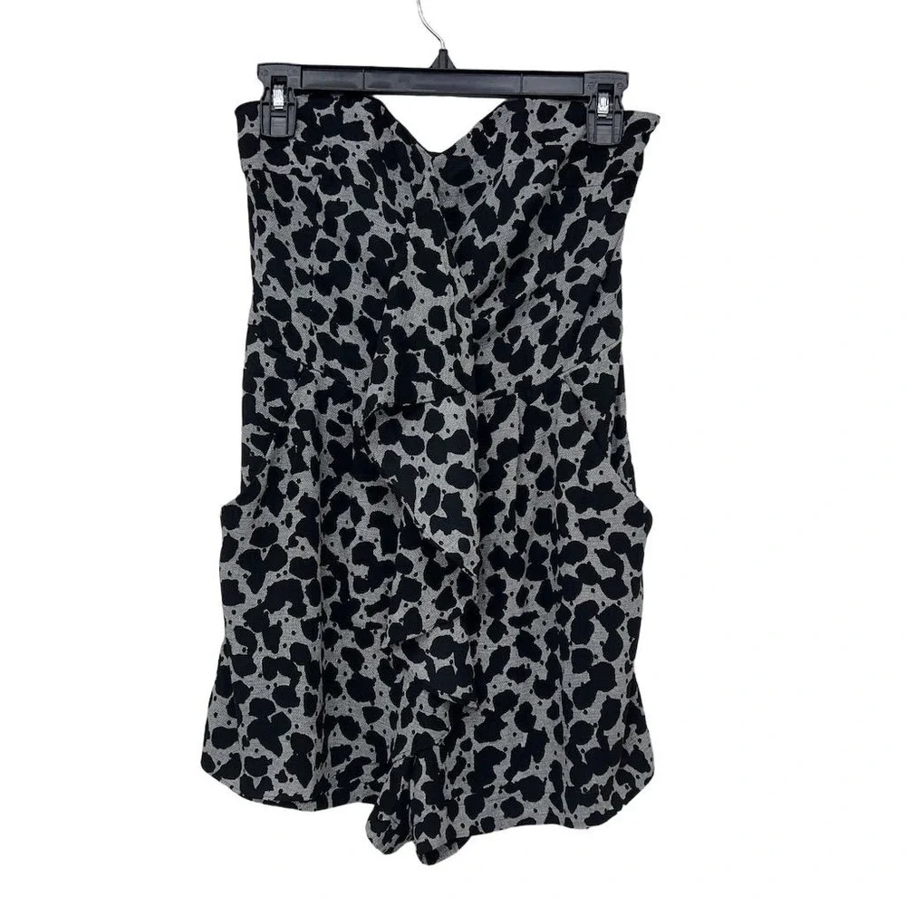 Express Romper Women's Size 2 Black Strapless Animal Print Ruffle Detail Casual